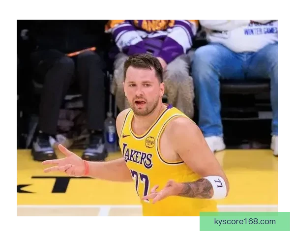 东契奇带伤鏖战三分绝平三不沾效率低迷31分遗憾吞里程悲